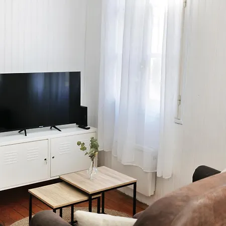 Le De La Bastide - Classe 2 Etoiles - Apartmán Libourne